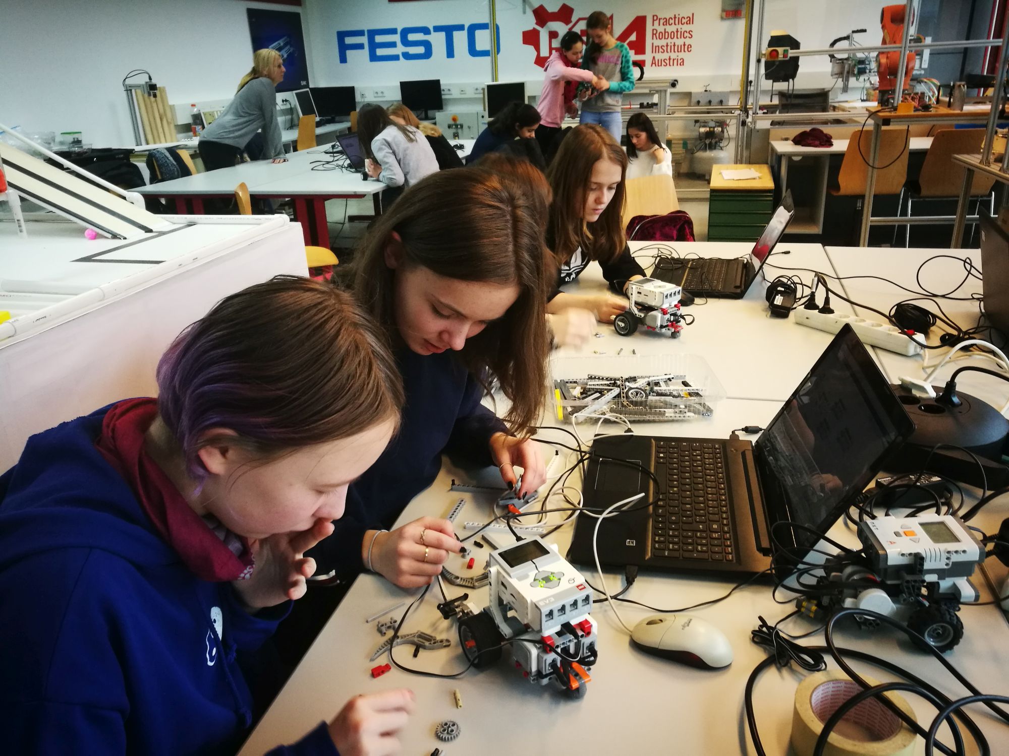 RoboFIT RoboRetter Workshop Laaerberg Gymnasium